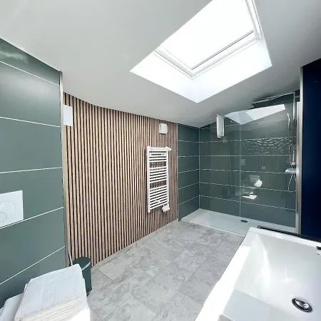 Guest house Le240b #3 *